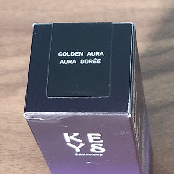 NIB KEYS SOULCARE LET ME GLOW ILLUMINATING SERUM IN GOLDEN AURA - Picture 9 of 11